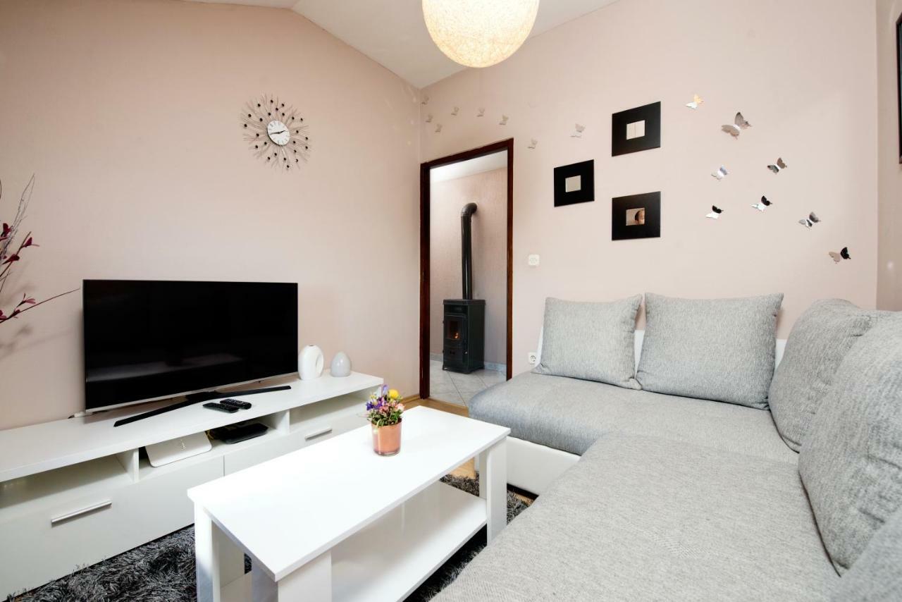 Lola Apartment Veprinac Ngoại thất bức ảnh