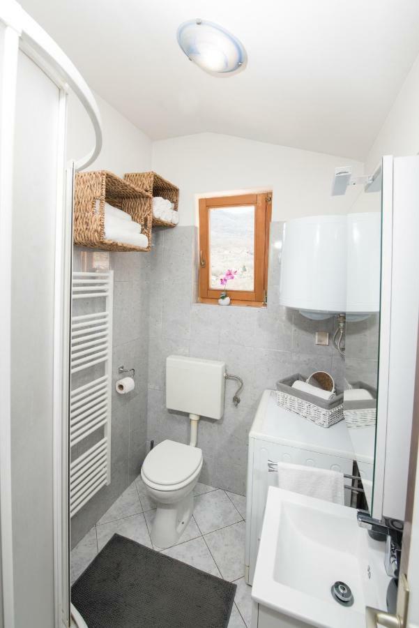 Lola Apartment Veprinac Ngoại thất bức ảnh